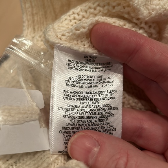 BCBG Generation cotton and rayon light weight sweater - Picture 9 of 9